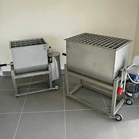 30 - 60 KG-OS ROZSDAMENTES KOLBÁSZHÚS KEVERŐGÉP